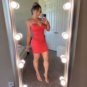 LACE MINI DRESS WITH STRAPS.